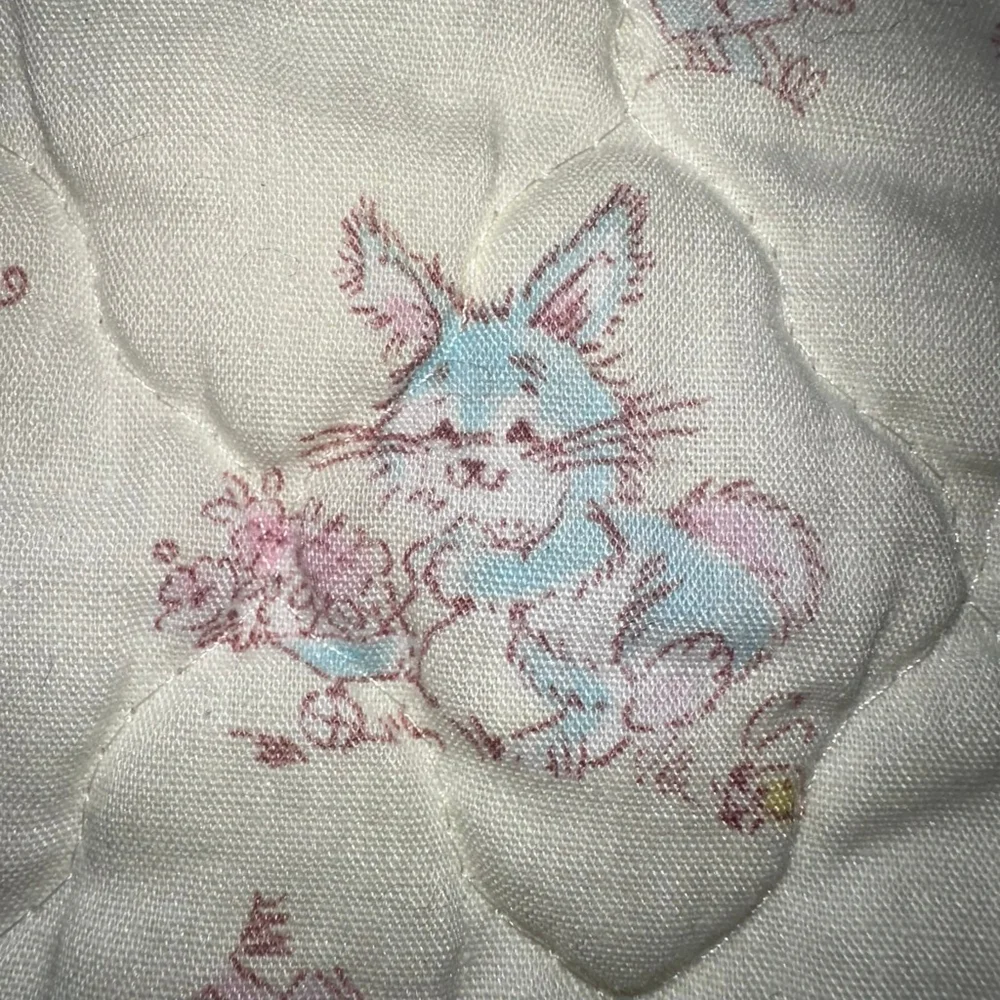 EUC Vintage Baby Blanket Quilt with Bunny Print in Pale Yellow Gender Neutral